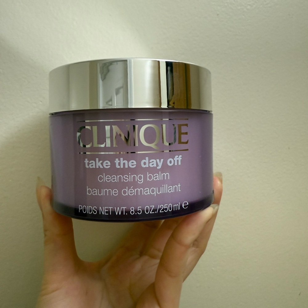 Clinique Take The Day Off Cleansing Balm - Purple